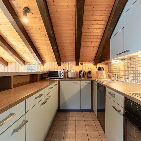 Greppons O 040 - Mountain 8 Pers Appartement