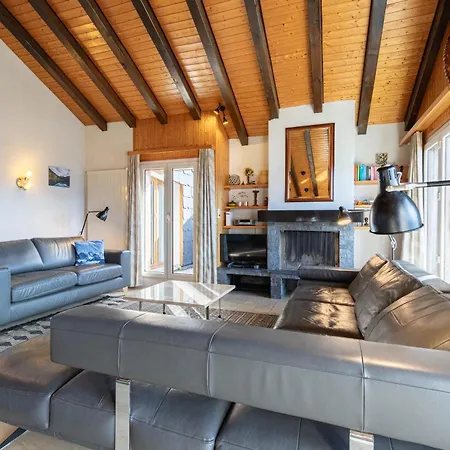 Greppons O 040 - Mountain 8 Pers Appartement